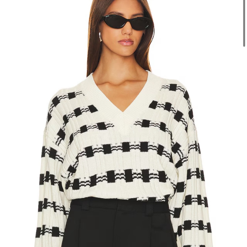 L’academie Evran Check V neck Sweater